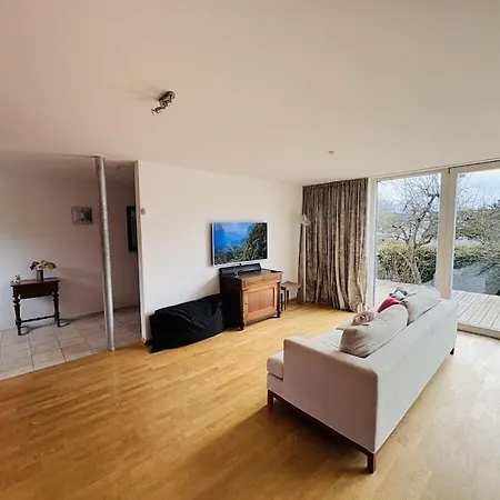 Сasa de vacaciones With 2 Bedrooms *