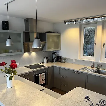 Сasa de vacaciones With 2 Bedrooms *